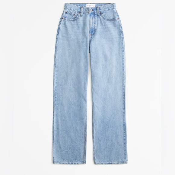 Abercrombie & Fitch Denim - Abercrombie and Fitch Loose High Rise Jean Size 28/6 Short